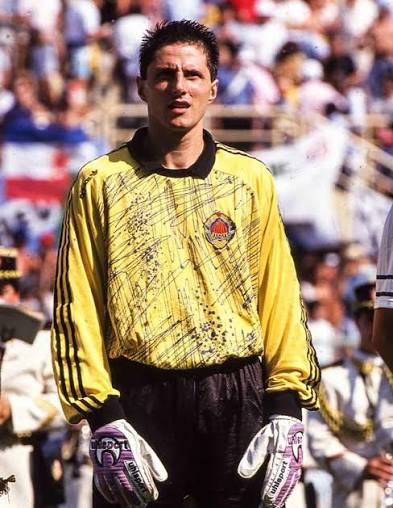 Daily Historical Drip: The Scribbler
Tomislav Ivković (Yugoslavia)
1990 FIFA World Cup
