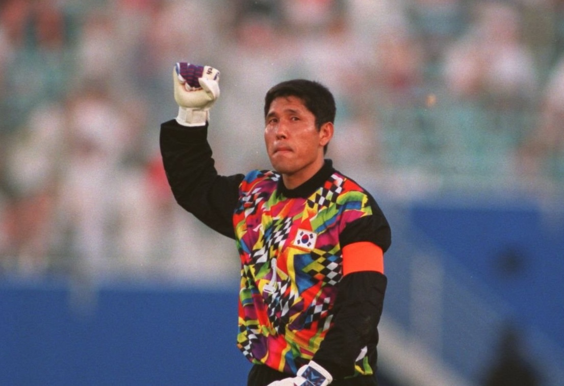 Daily Historical Drip: The colors and the shapes? He's got ALL OF THEM.
Choi In-young (South Korea)
1994 FIFA World Cup